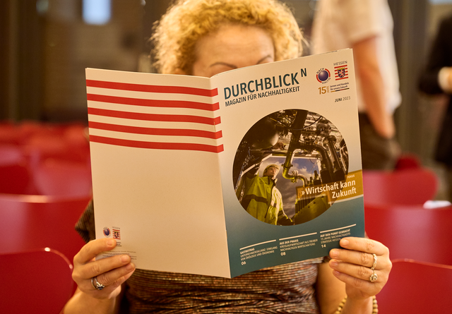 „Wirtschaft kann Zukunft“ – so lautet das Thema von DurchblickN, dem Magazin der Nachhaltigkeitsstrategie Hessen